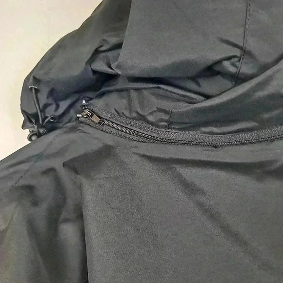 SVACUAM Lightweight Jacket Size Medium - Picture 8 of 9